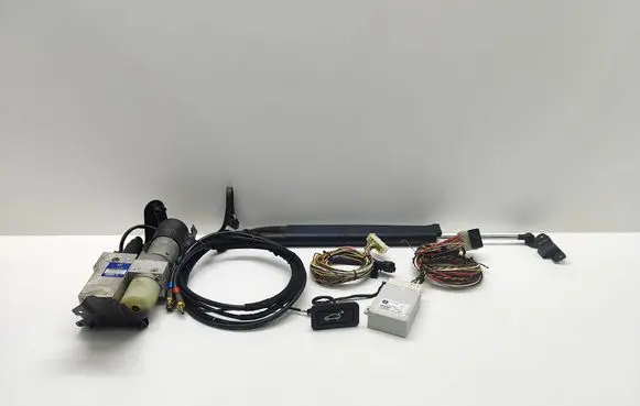BMW 5 E60 E61 Tailgate hydraulic set 7111867 009370 6959337