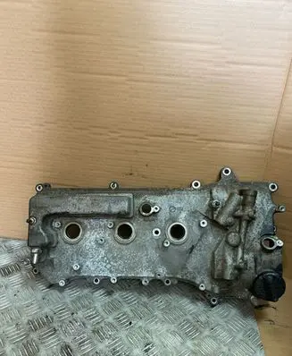 Lexus RX 300 Rocker cam cover 