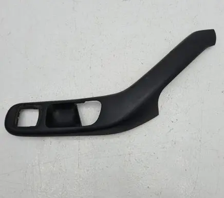 Volkswagen PASSAT B4 Front door interior handle trim 3A0867197