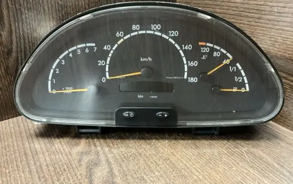 Mercedes-Benz Sprinter W901 W902 W903 W904 Speedometer (instrument cluster) 0004466921 A0004466921