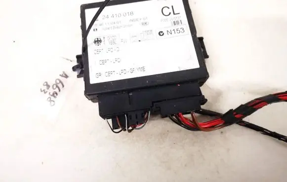 Opel Zafira A Comfort/convenience module 24410018 f005v00131