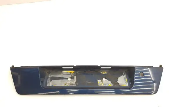 BMW 7 E38 Tailgate trim 8150379