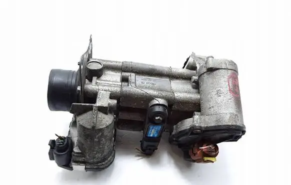 Nissan X-Trail T31 Throttle valve 8200330810 H8200330812 0281002681