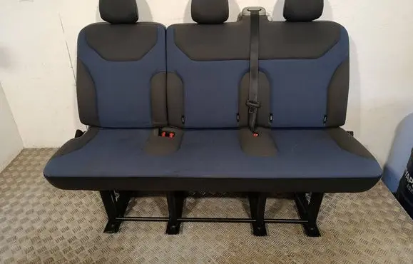 Opel Vivaro Second row seats 
