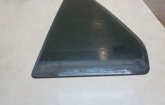 Hyundai Santa Fe Rear vent window glass 43R00385