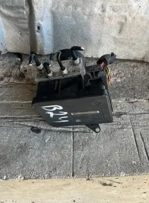 BMW 1 E81 E87 ABS Pump 6787837