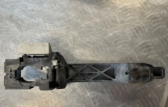 Nissan Qashqai Front door exterior handle/bracket 80610EB30B