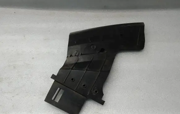 Volvo V60 Front bumper mounting bracket 31323429 BP8BB