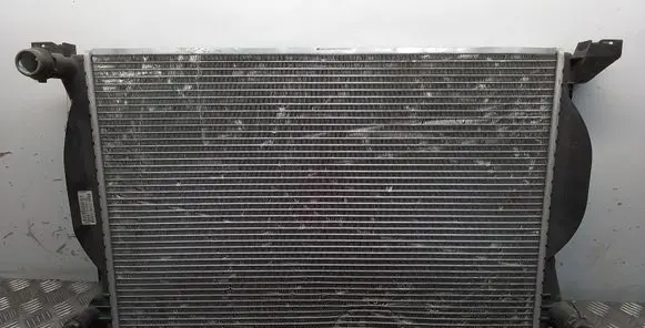Audi A4 S4 B6 8E 8H Coolant radiator 8E0121251C
