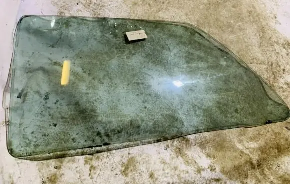 Volkswagen Golf II Rear side window