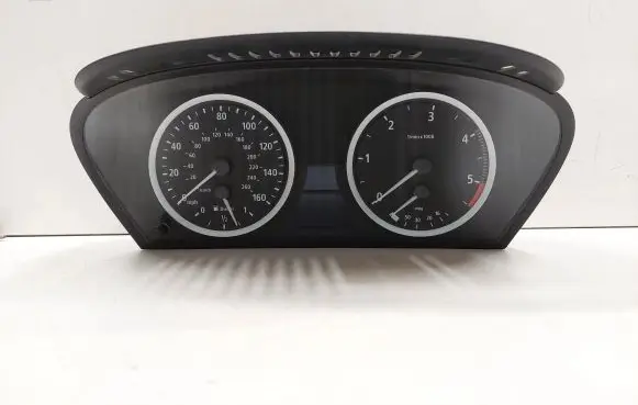 BMW 5 E60 E61 Speedometer (instrument cluster) 62116983154 110080213 A2C5310364