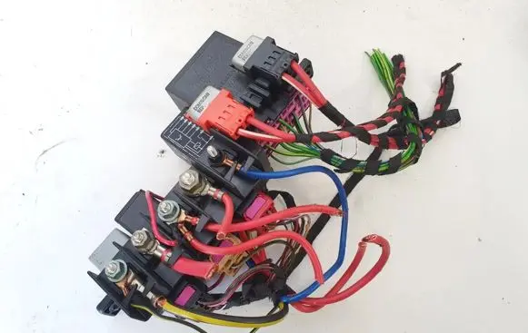 Seat Toledo II (1M) Fuse box set 8l0941822