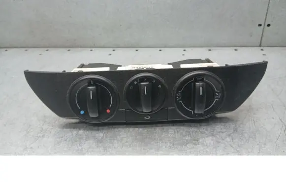 Volkswagen Polo Air conditioning/heating control unit 6Q0819045Q