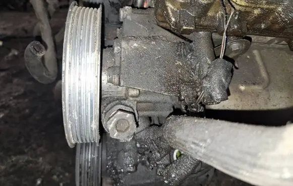 Audi A6 S6 C6 4F Power steering pump