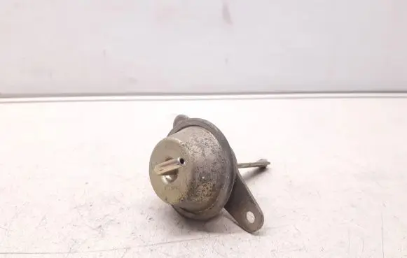 Mazda RX8 Vacuum valve 4H23