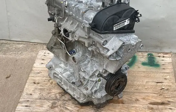 Volkswagen Touran III Engine CZD 04e064f 04e103603L