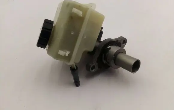 Opel Zafira B Brake booster