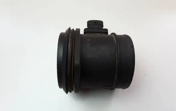 Volvo V70 Mass air flow meter 0281002972