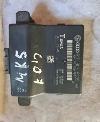 Volkswagen PASSAT B7 Gateway control module 1K0907530E 1K0907951