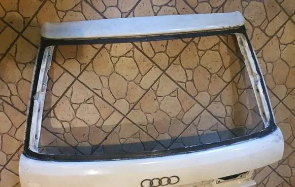 Audi 80 90 S2 B4 Tailgate/trunk spoiler