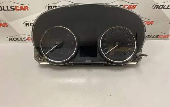 Mitsubishi Outlander Speedometer (instrument cluster) 8100B897