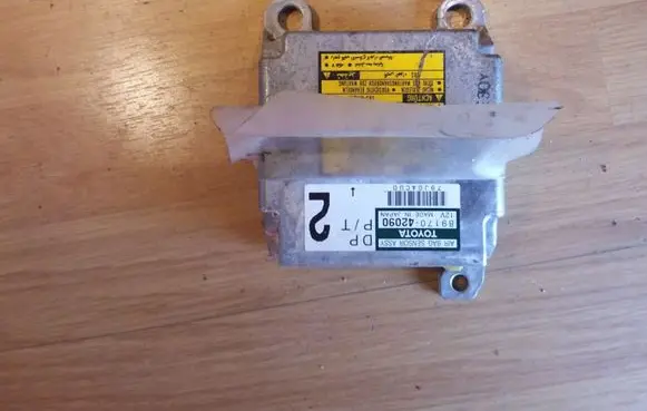 Toyota RAV 4 (XA20) Airbag control unit/module 8917042090