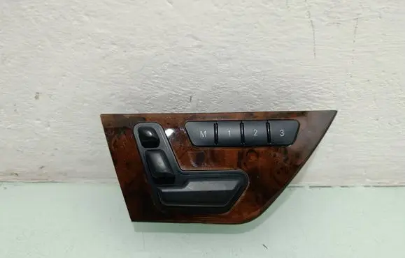 Mercedes-Benz C W204 Seat control switch A2129059600