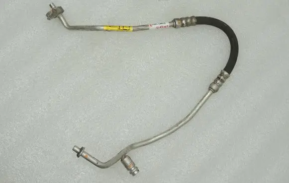 Opel Vectra C Air conditioning (A/C) pipe/hose 13142597