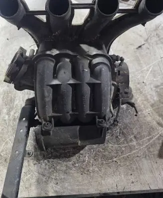 Audi A4 S4 B7 8E 8H Intake manifold 06B133909