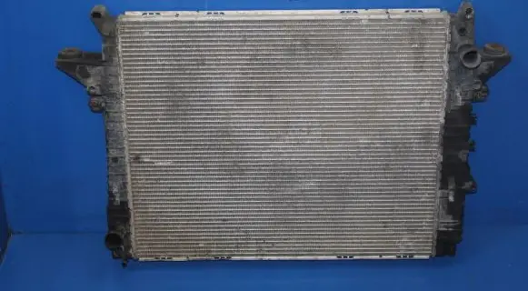Land Rover Discovery 3 - LR3 Coolant radiator PCC500102