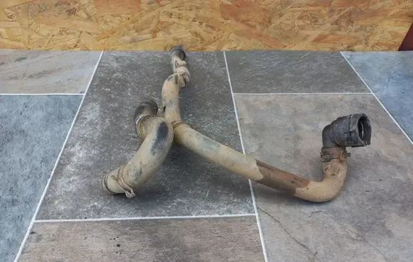 Volkswagen PASSAT B6 Engine coolant pipe/hose 3C0121156BD