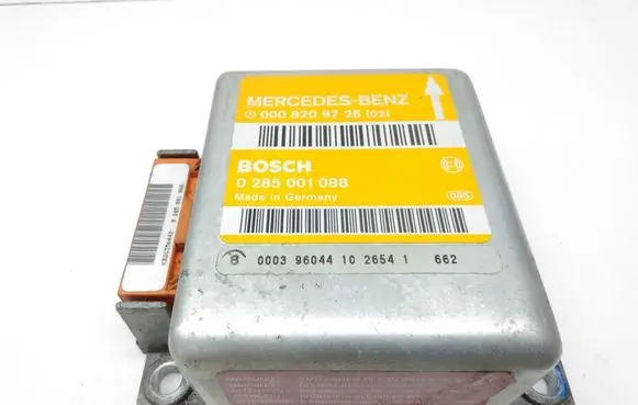 Mercedes-Benz E W210 Airbag control unit/module 0008209726 0285001088