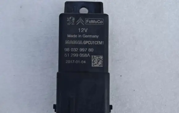 Glow plug pre-heat relay