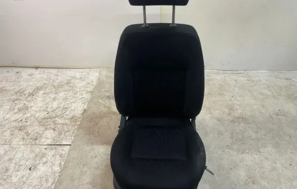 Volkswagen Golf IV Front passenger seat 