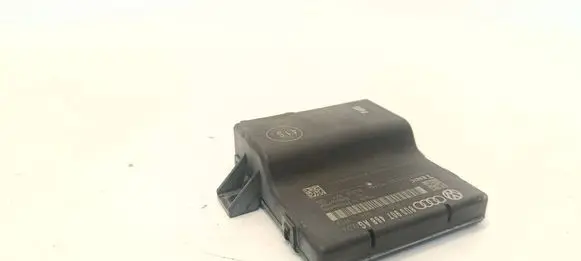 Audi Q3 8U Gateway control module 8U0907468AG