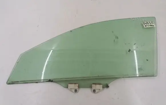 Honda Accord Front door window glass four-door E643R00035