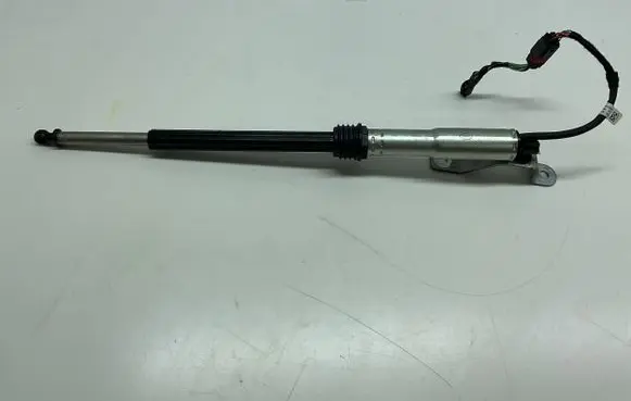Land Rover Discovery 5 Tailgate strut HY32444A32AB 03112017
