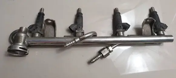 Audi A4 S4 B6 8E 8H Fuel main line pipe 06B133551T 4150A04742