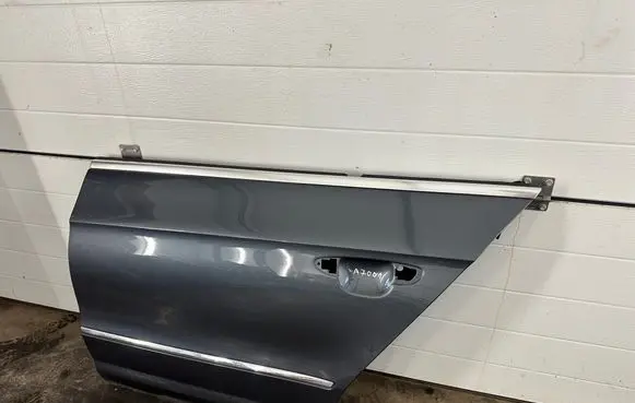 Volkswagen PASSAT CC Rear door