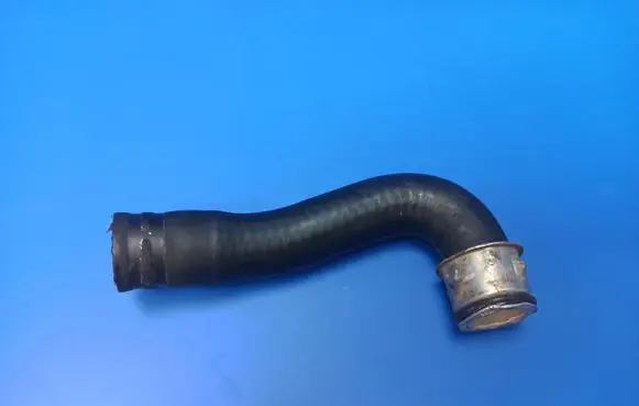 Mercedes-Benz E W211 Engine coolant pipe/hose