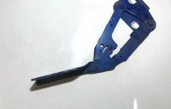 Peugeot 406 Tailgate/trunk/boot hinge