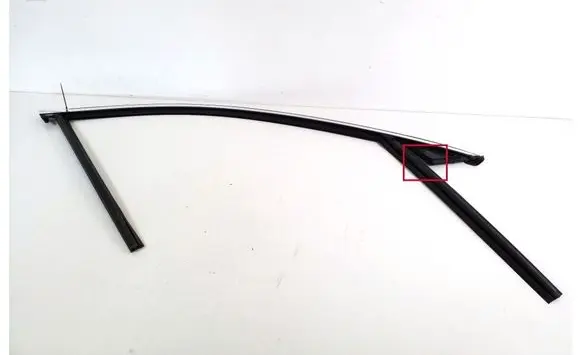 Volvo XC60 Other front door trim element 32229811