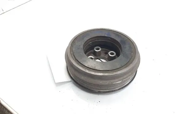 Volkswagen Polo Crankshaft pulley 038105243