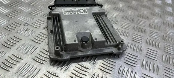 Volkswagen PASSAT B8 Engine control unit/module 04L907309R 0281031066