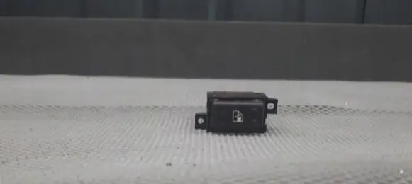 Renault Safrane Quarter vent window switch 