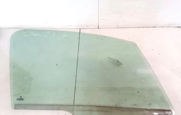 Citroen C3 Front door window glass four-door