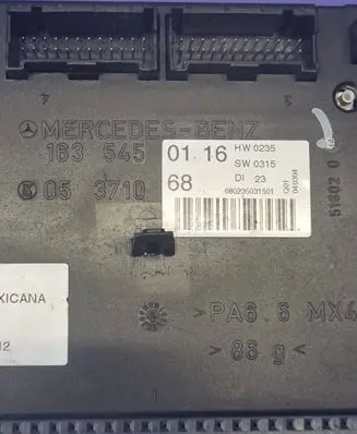 Mercedes-Benz ML W163 Fuse box set 1635450116 680235031501 05371068