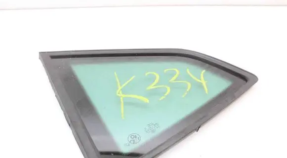 Seat Ateca Rear side window 575845041