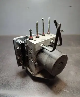 Mercedes-Benz Sprinter W901 W902 W903 W904 ABS Pump 0265235031