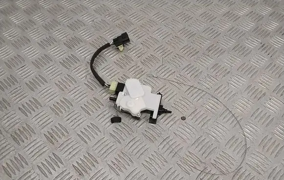Hyundai Ioniq Fuel tank cap lock 